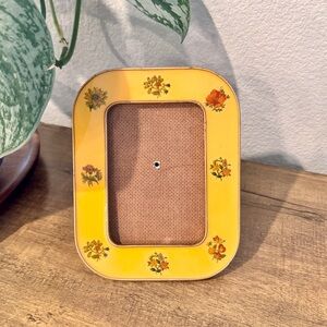 Bucklers Fifth Avenue Mid Century Floral Enamel Picture Frame Hollywood Regency